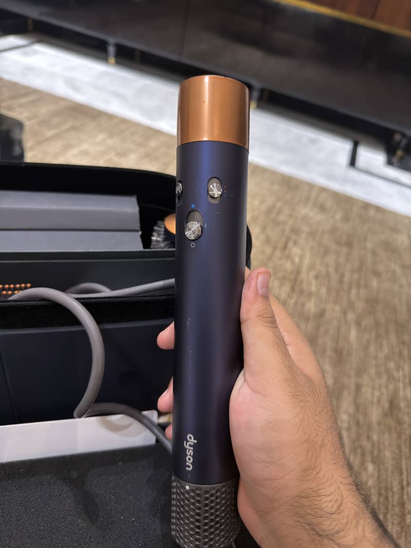 Dyson Airwrap 1