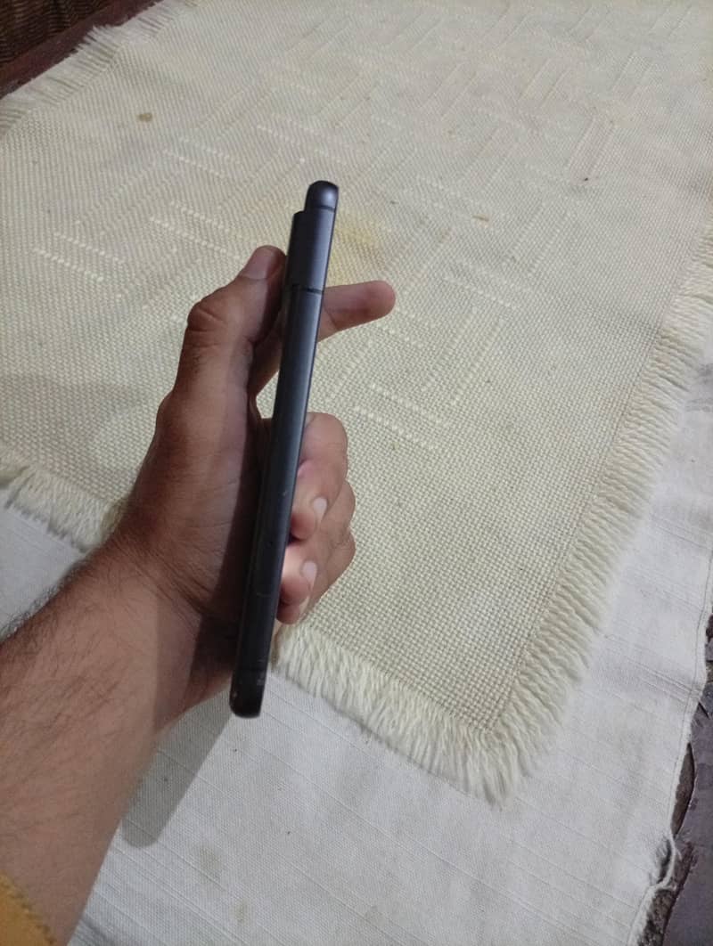 Google Pixel 8 2
