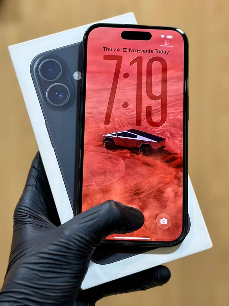 Apple iPhone 16 1
