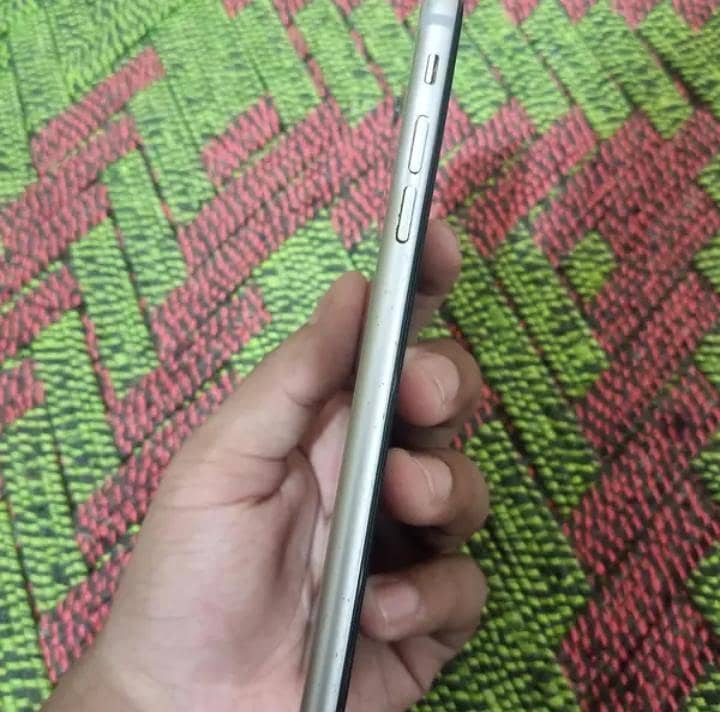 Apple iPhone 6S Plus 1