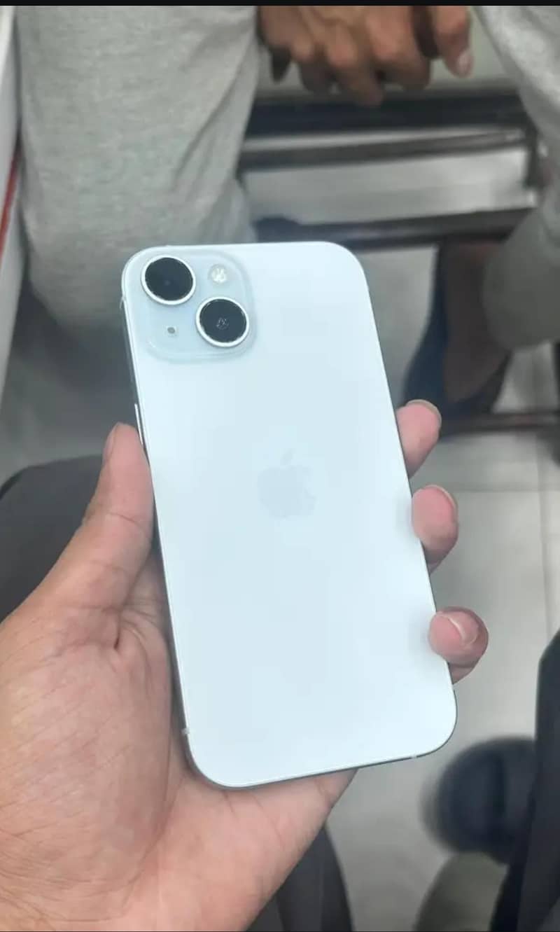 Apple iPhone 15 2