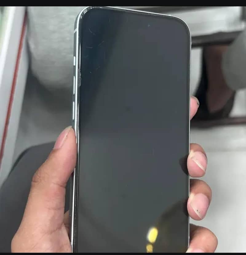 Apple iPhone 15 3