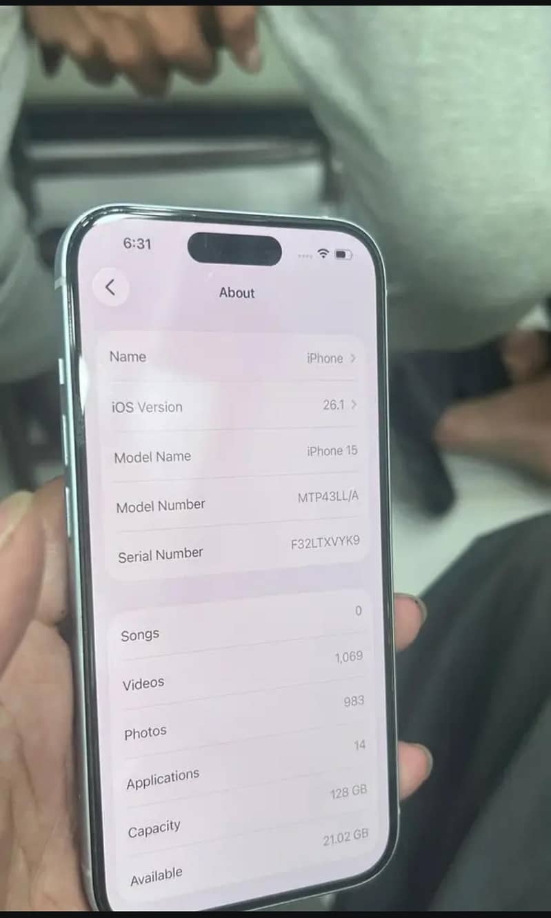 Apple iPhone 15 5