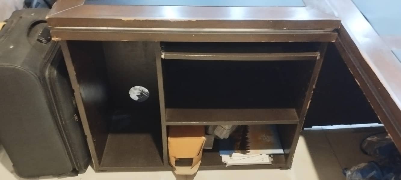 Executive Table 5