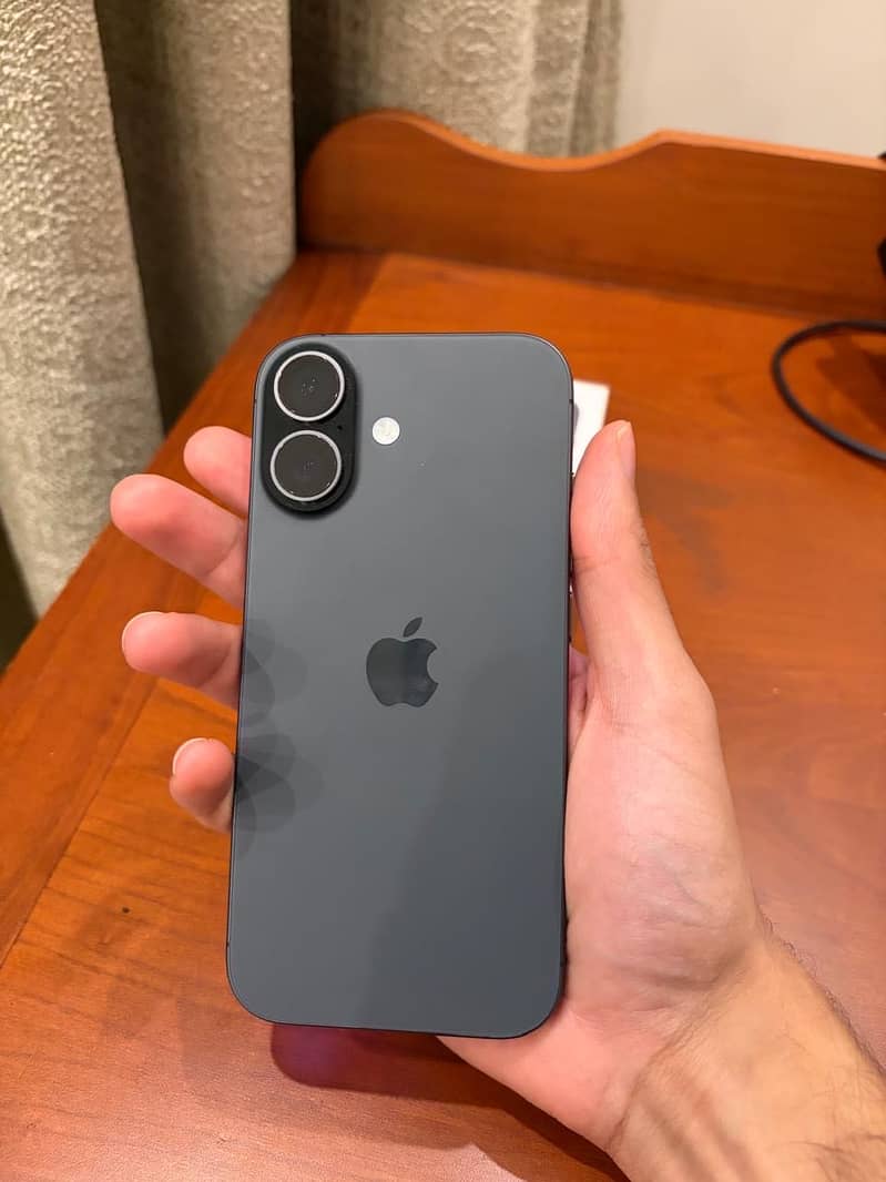 Apple iPhone 17 1