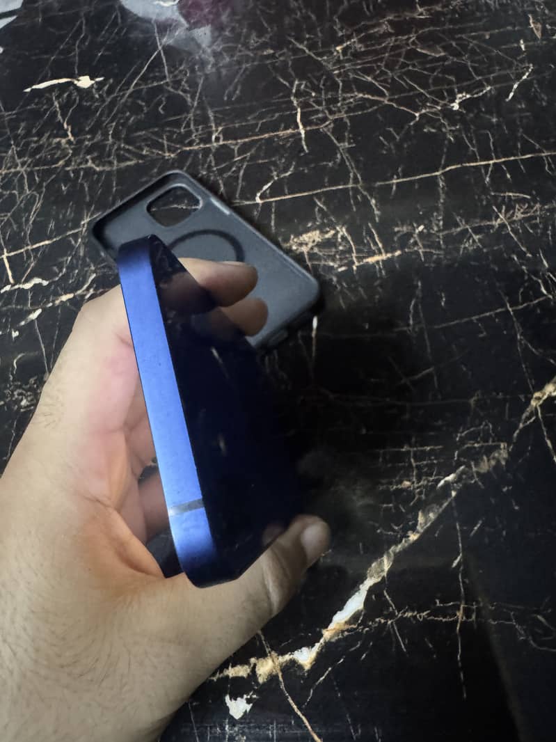 Apple iPhone 12 5