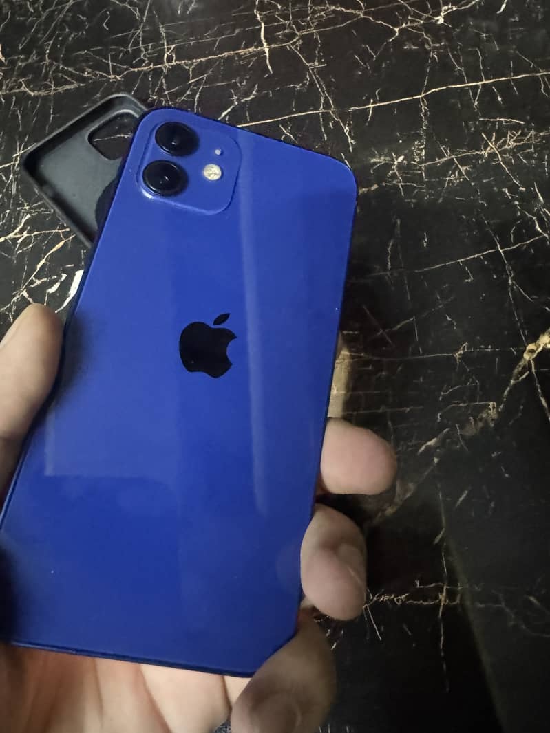 Apple iPhone 12 6