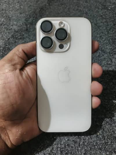 Apple iPhone 16 Pro