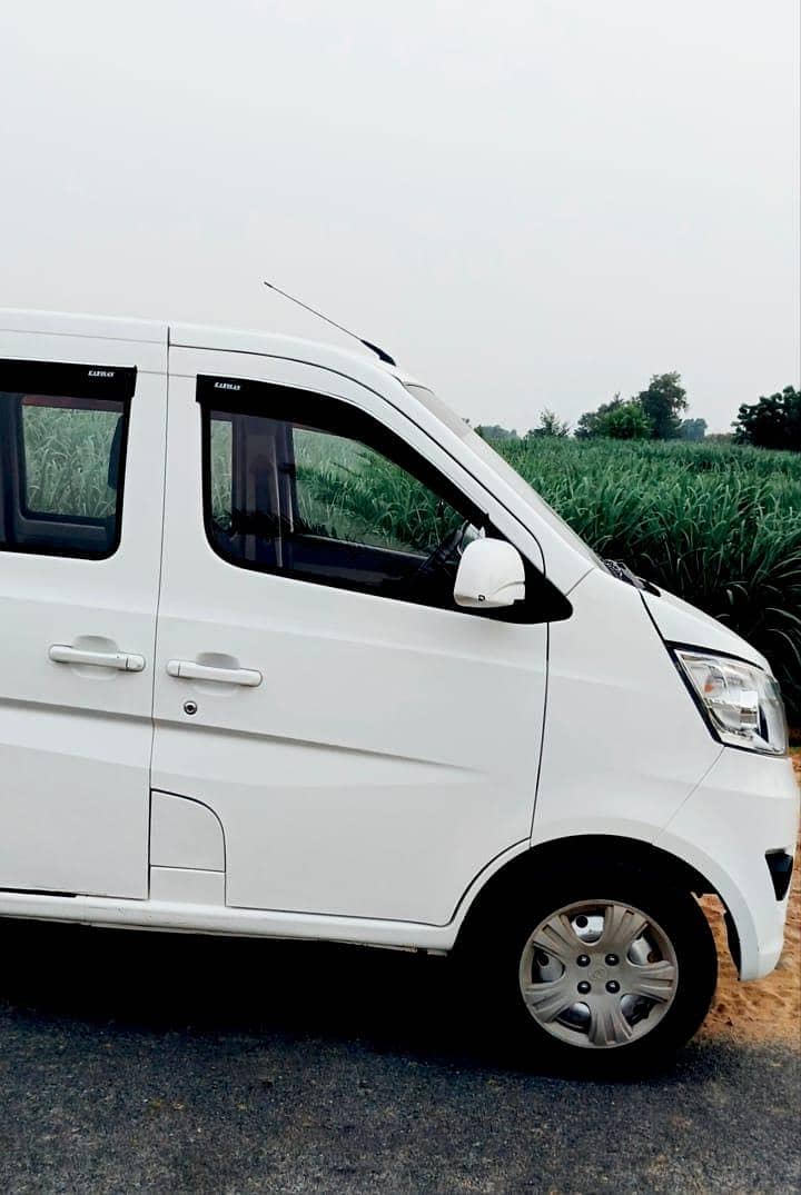 Changan Karvaan Plus 6