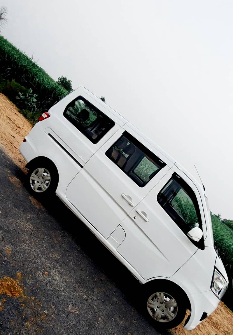 Changan Karvaan Plus 10
