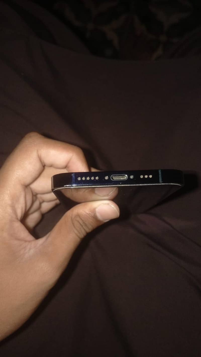 Apple iPhone 12 Pro 3