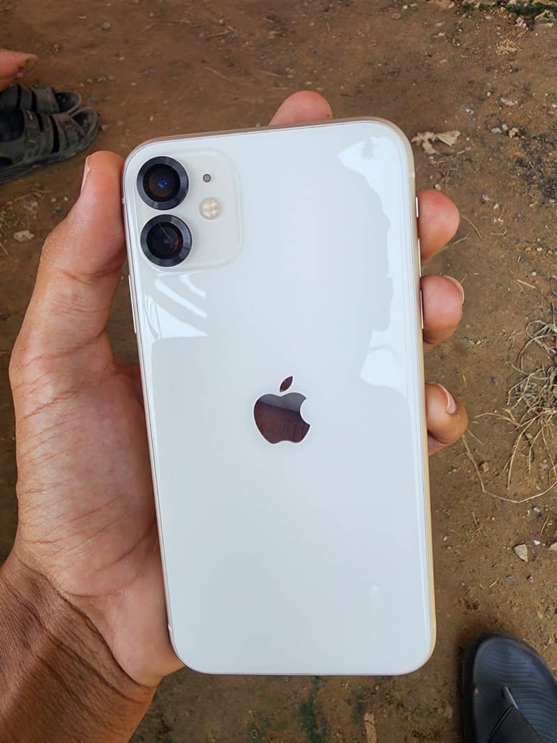 Apple iPhone 11 7