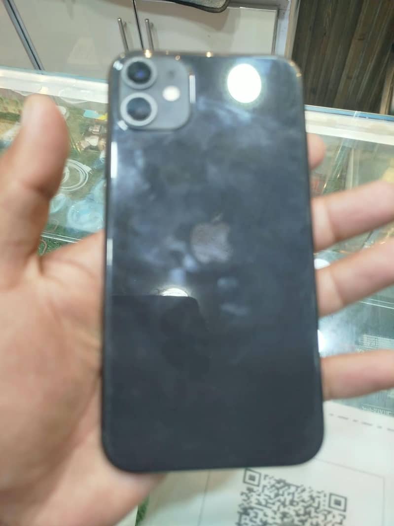 Apple iPhone 11 7