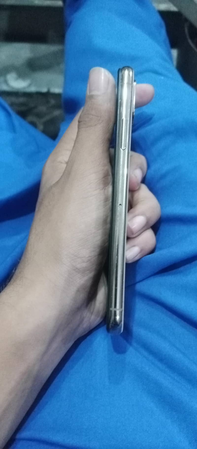 Apple iPhone XS 7