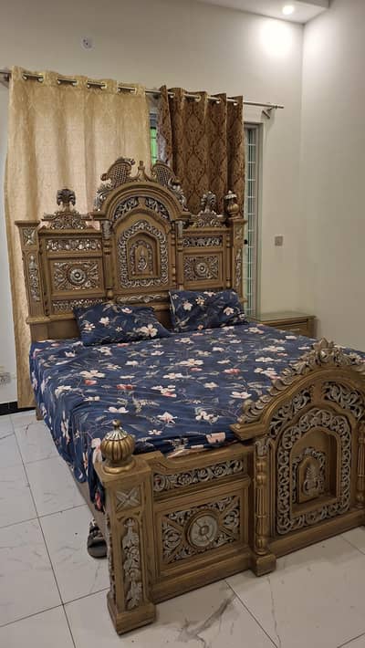 King Size Golden Bed