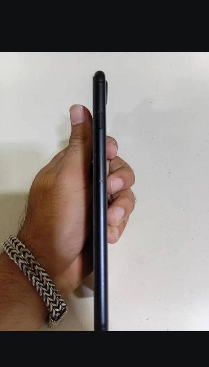 Apple iPhone 7 Plus 3