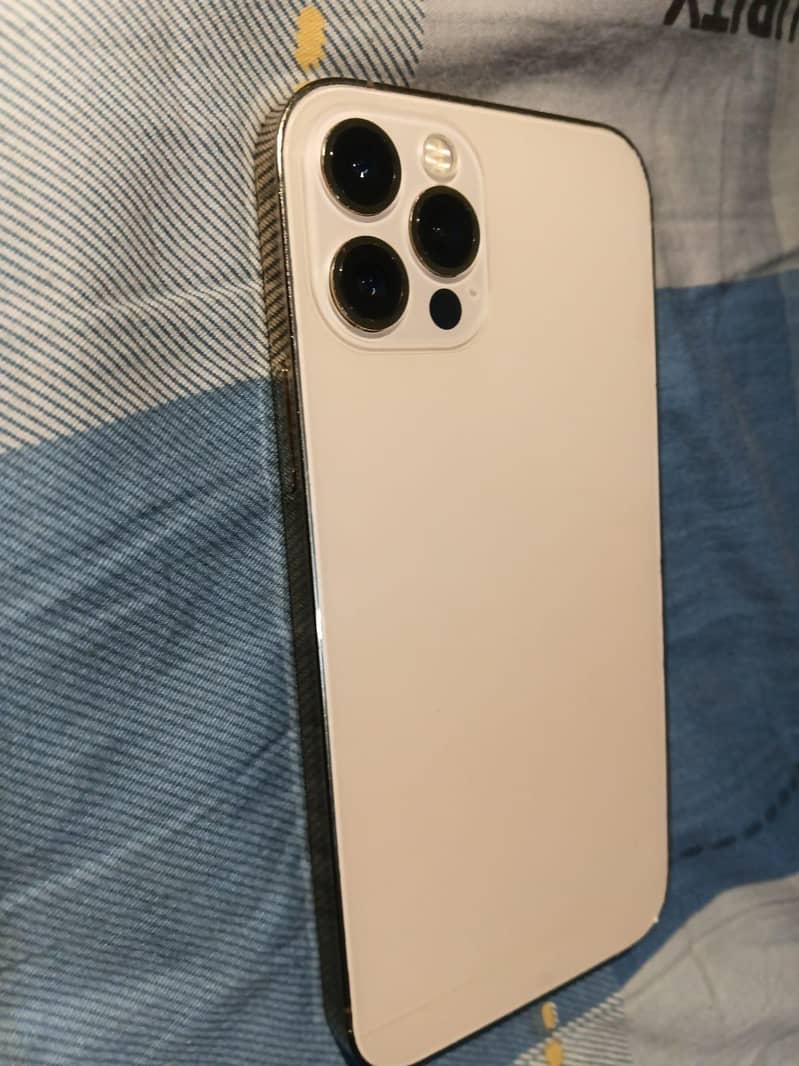 Apple iPhone 12 Pro 1