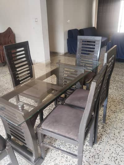Dining table with 4 chair's