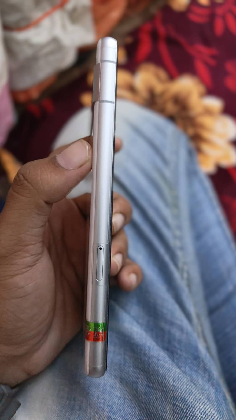 Google Pixel 7a 1