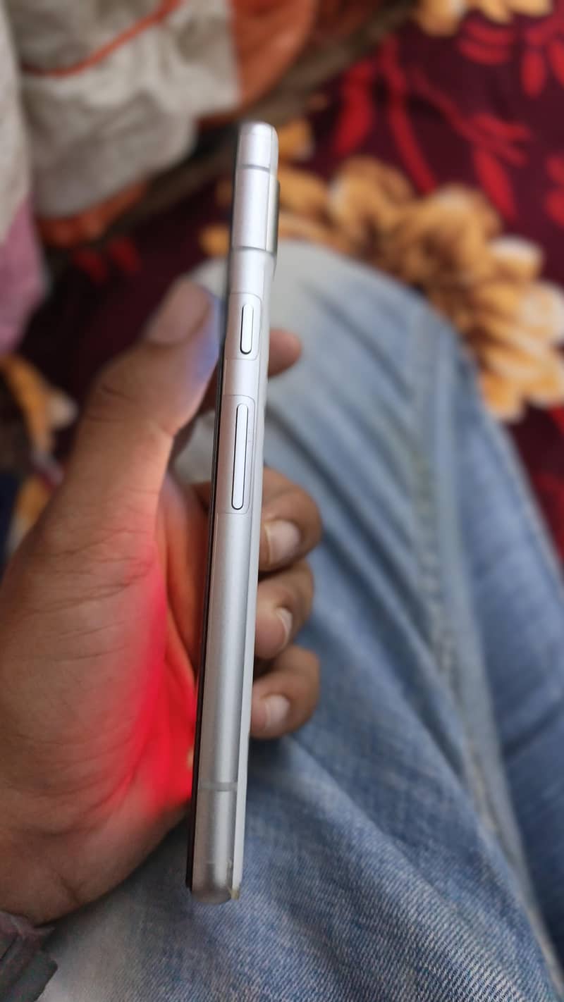 Google Pixel 7a 2
