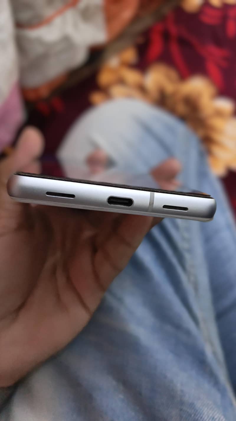 Google Pixel 7a 3