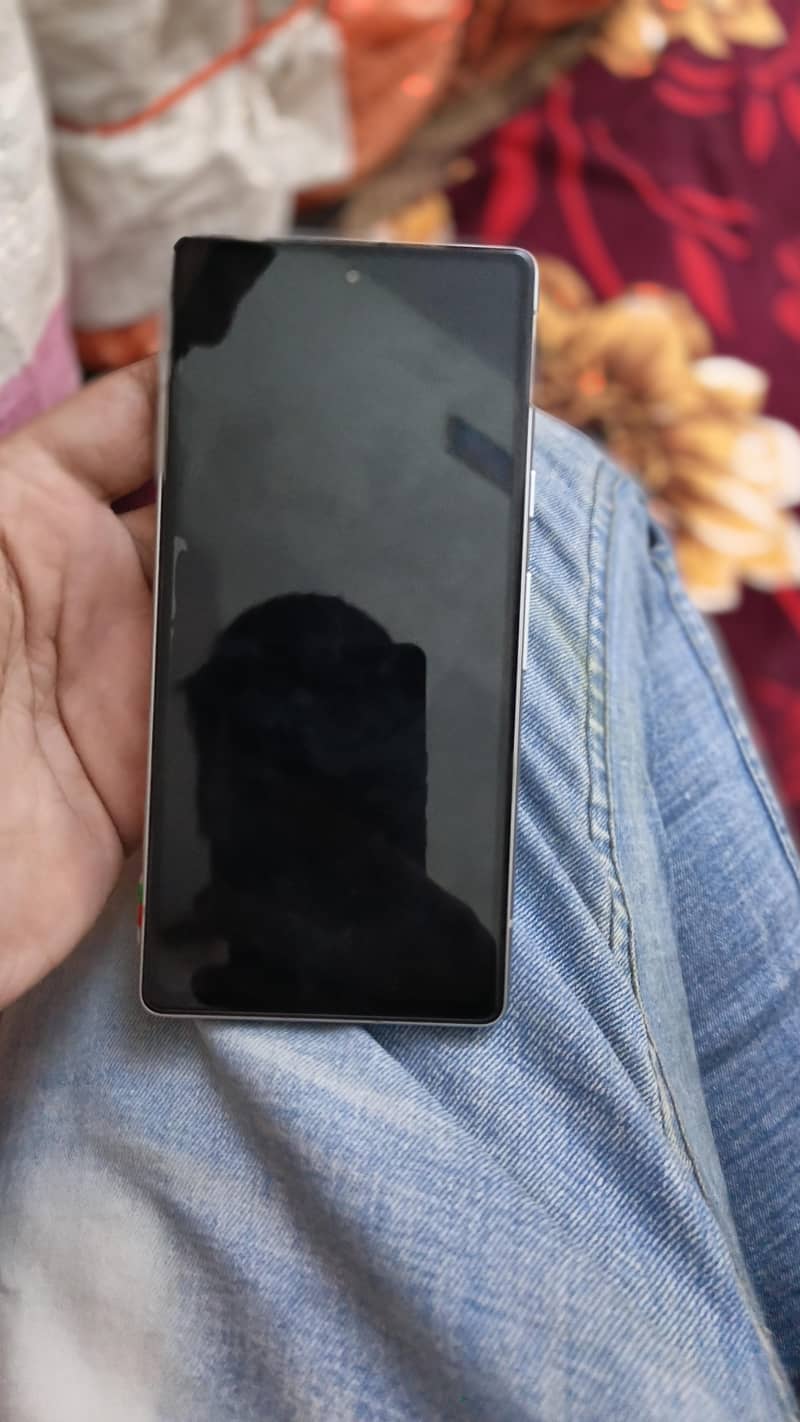 Google Pixel 7a 4