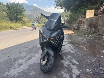 Revoo e52 For sale in Hattian Bala,Muzaffarabad