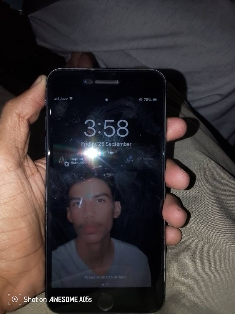 Apple iPhone 7 Plus 2