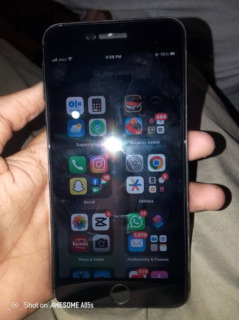 Apple iPhone 7 Plus 3