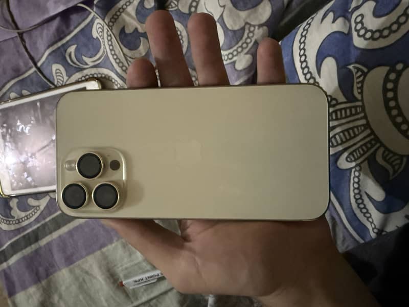 Apple iPhone 14 Pro Max 6