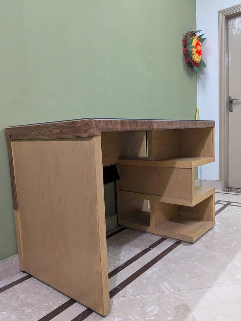 Study and Computer Table – Stylish & Durable 5