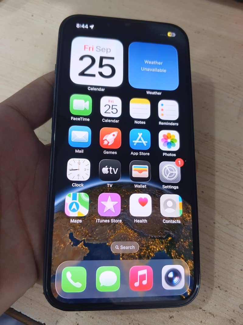 Apple iPhone 13 1