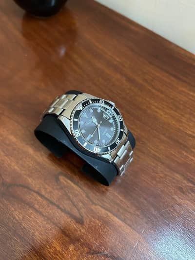 Stylish Men’s Metal Chain Watches – Different Designs Available