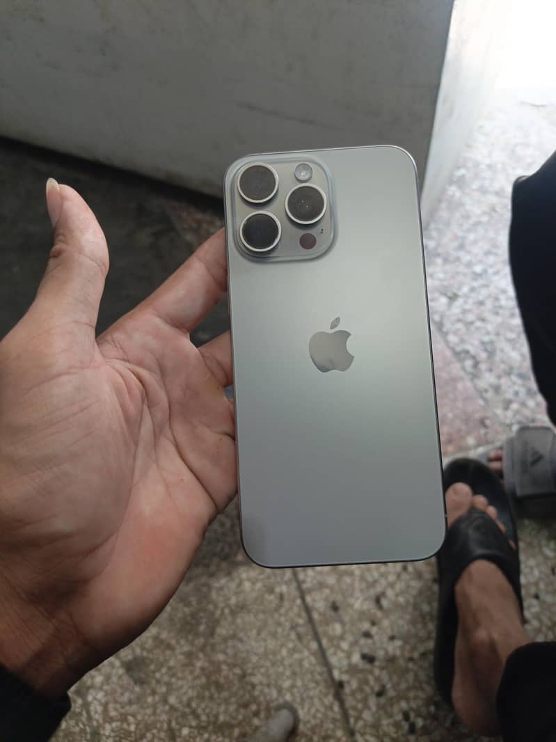 Apple iPhone 13 Pro Max 6