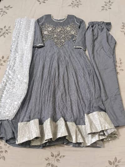Grey Embroidered 3-Piece Suit with Dupatta – Party Wear