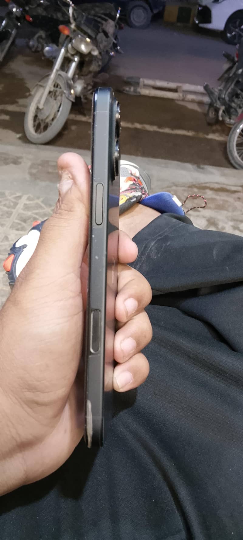 Apple iPhone 16 Plus 3