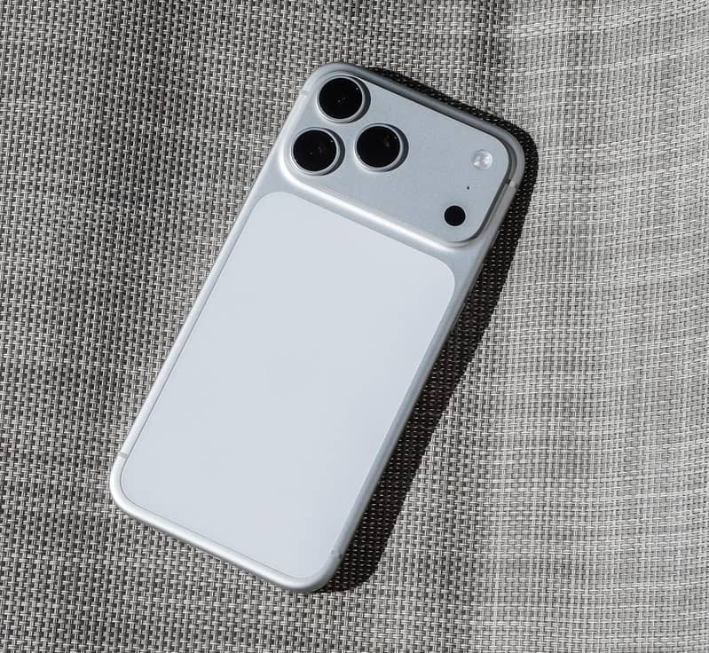 Apple iPhone 17 Pro Max 0