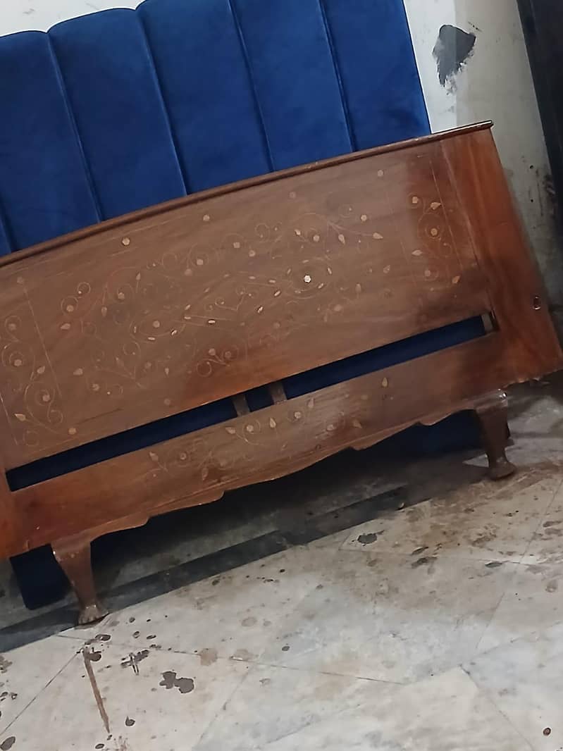 two single bed in solid wood 3