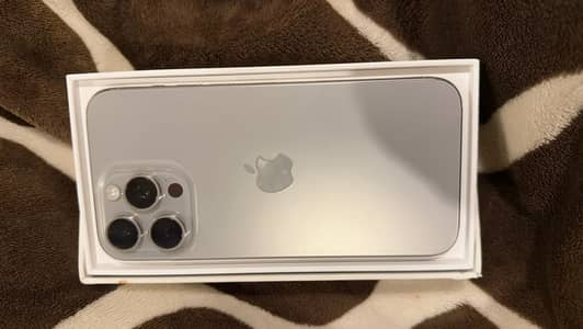 Apple iPhone 15 Pro Max Natural Titanium