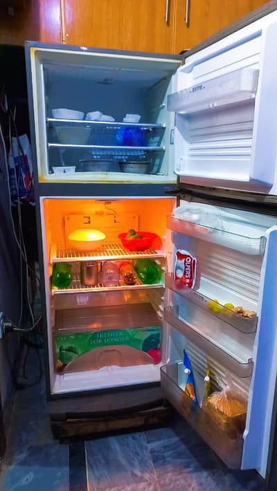 Dawlance fridge for sale