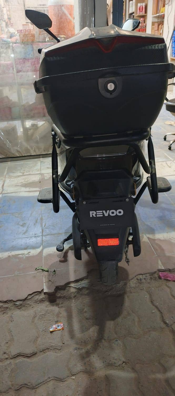 REVOO A12 3