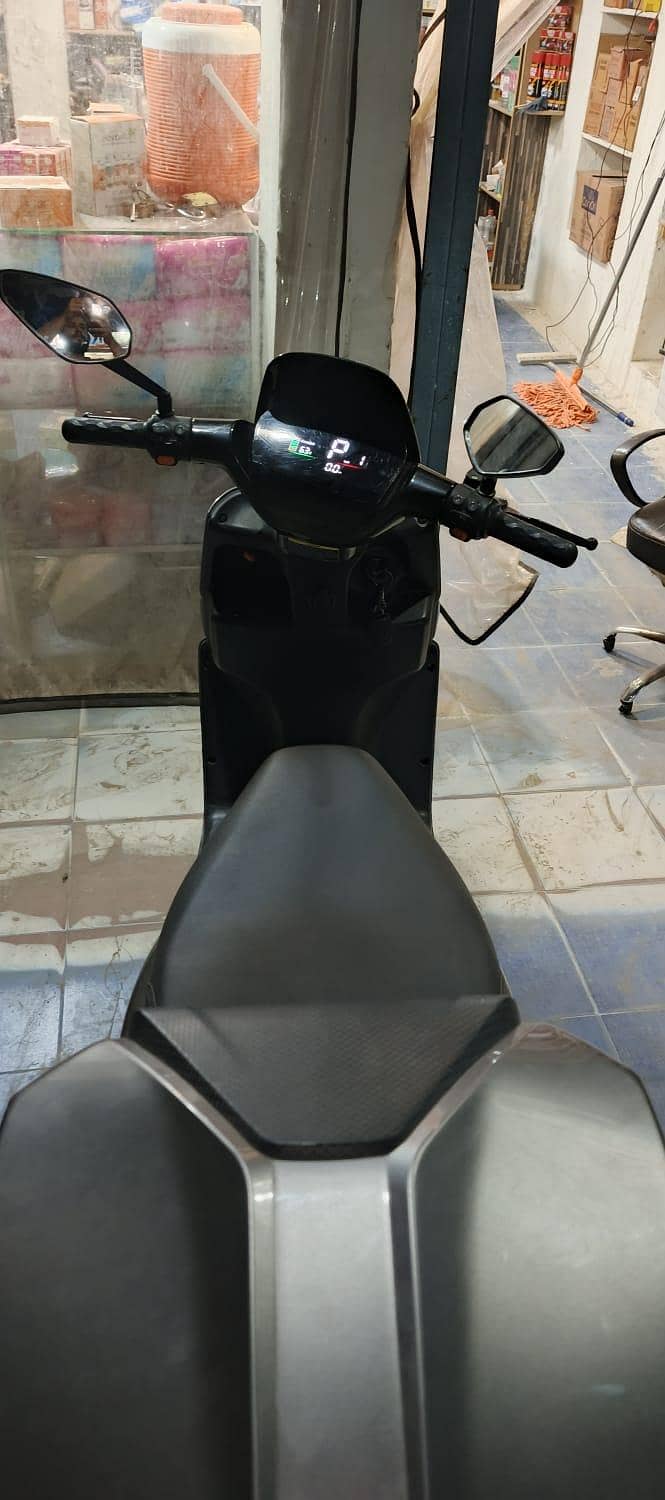 REVOO A12 4