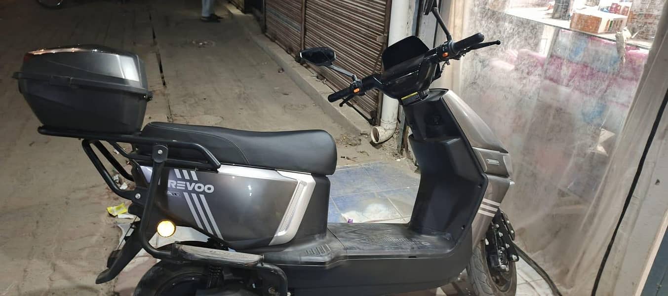 REVOO A12 5