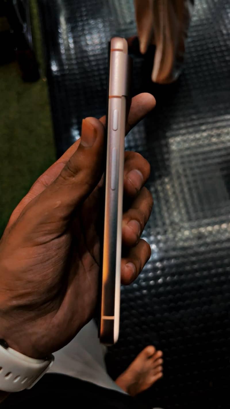 Google Pixel 8 3