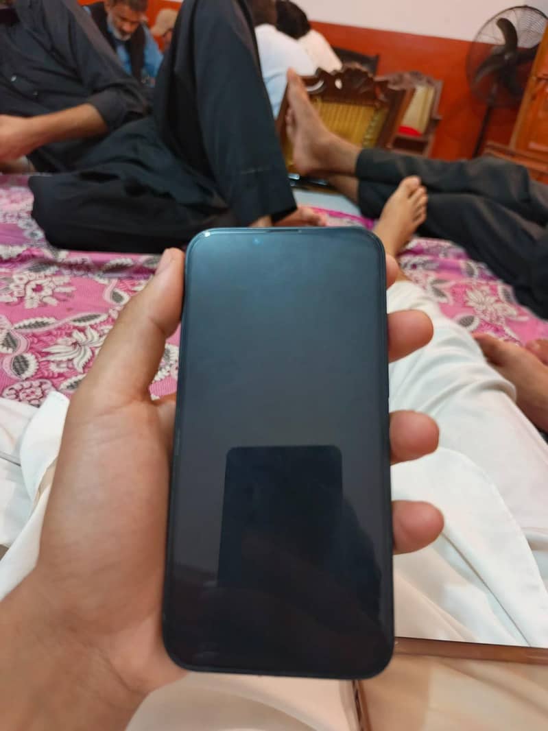 Apple iPhone 13 1