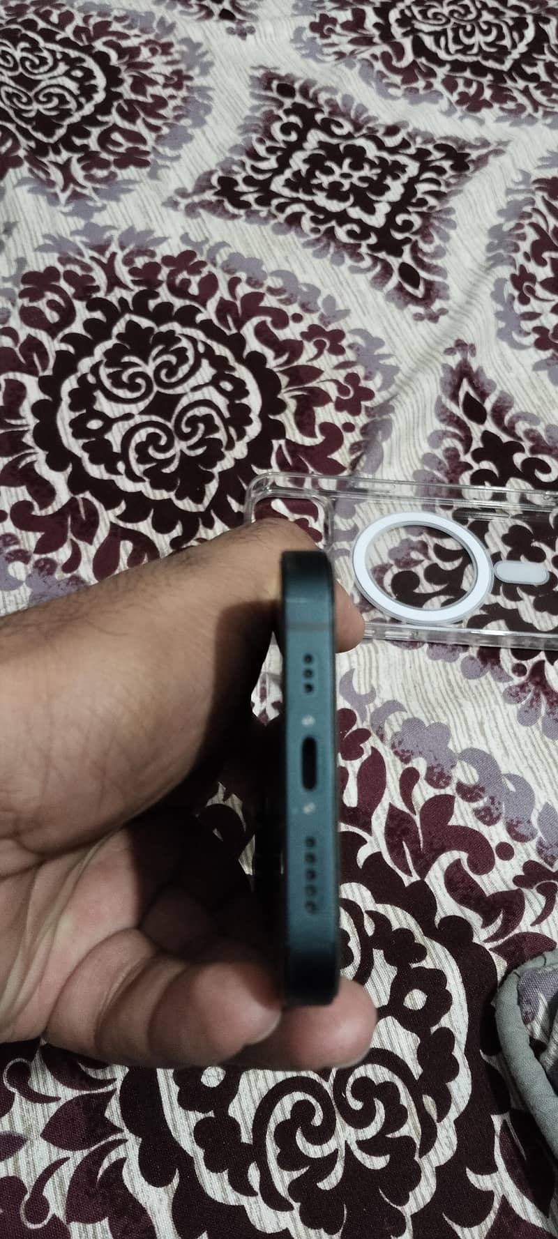 Apple iPhone 14 3