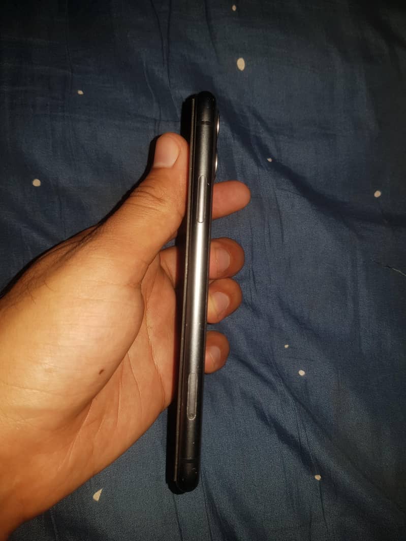 Apple iPhone 11 6