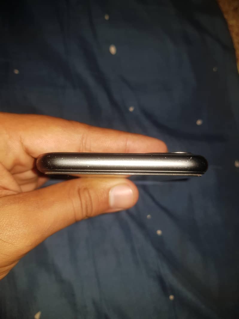 Apple iPhone 11 8