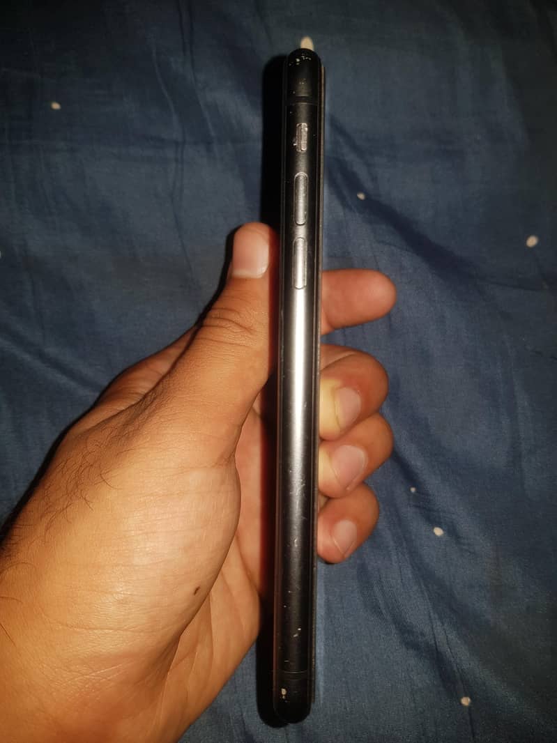 Apple iPhone 11 9