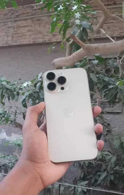 Apple iPhone 14 Pro Max 93 bettery health